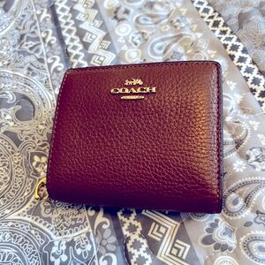 Coach wallet - excellent preloved condition